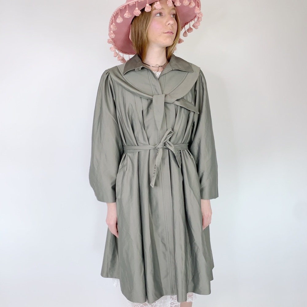 Vintage 70s Bow Collar Button Down Tent Coat